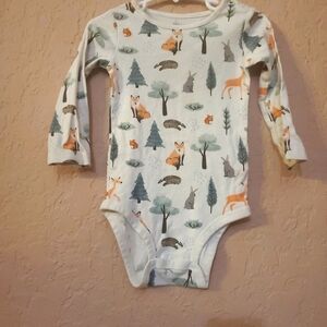 Carter's Organics long sleeved Woodland  Bodysuit size 18 months white, green